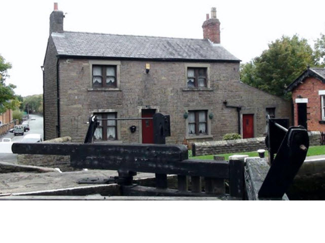 Lock Keepers Cottage & Front Garden Wall